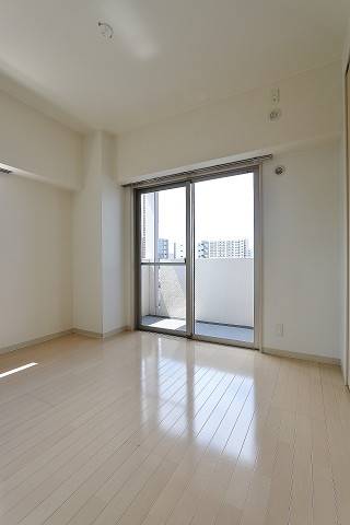 こちらは寝室にいかがでしょうか