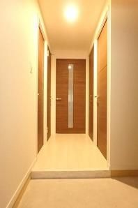 明るい玄関ですね