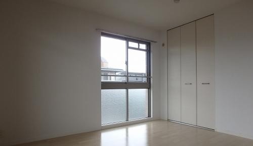 こちらは寝室にぴったりの洋室です