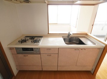 人気のカウンターキッチンです