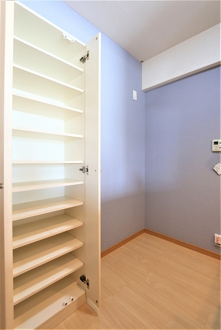 大容量のシューズボックス