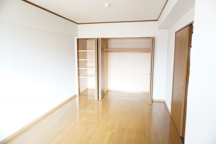 綺麗なフローリングのお部屋です。