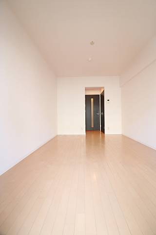 日当り良好7.5帖の洋室です