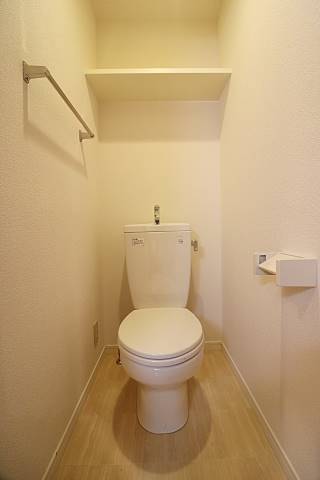 清潔感のあるトイレです