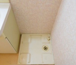 洗濯機は室内に置くことができます。