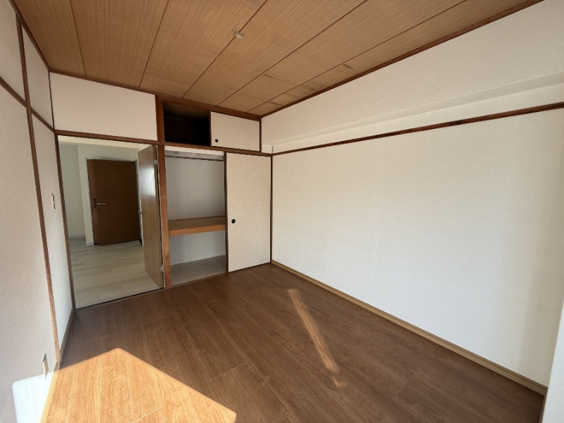 お荷物はこちらへ。