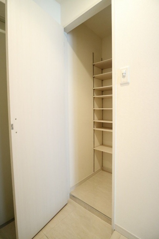 お荷物はこちらへ。