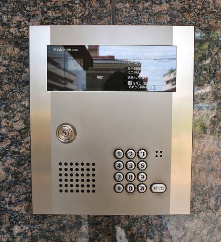 オートロックで安心です