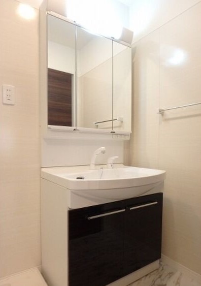 お出かけ前の身支度はこちらでバッチリですね