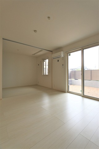 明るいお部屋ですね