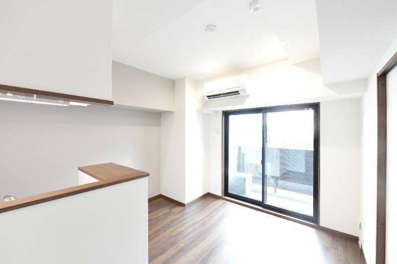 家具の配置に困らないリビングですね