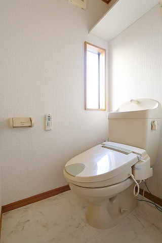 温水洗浄便座付きです