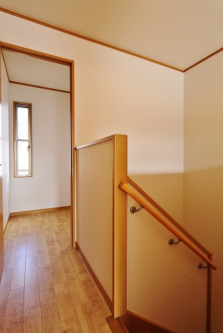 手すり付きで安心ですね