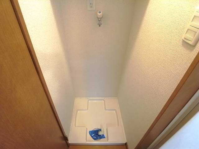 洗濯機は室内に置くことができます。