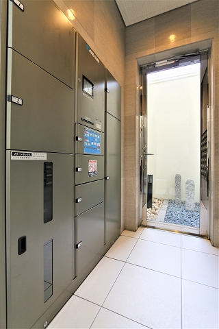 宅配ボックス付きで荷物の受取も楽々です