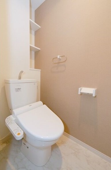 うれしい温水洗浄便座機能付き