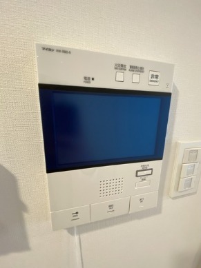 モニタ付きで急な来客時も安心ですね