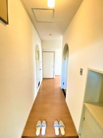 玄関からはこんな感じです