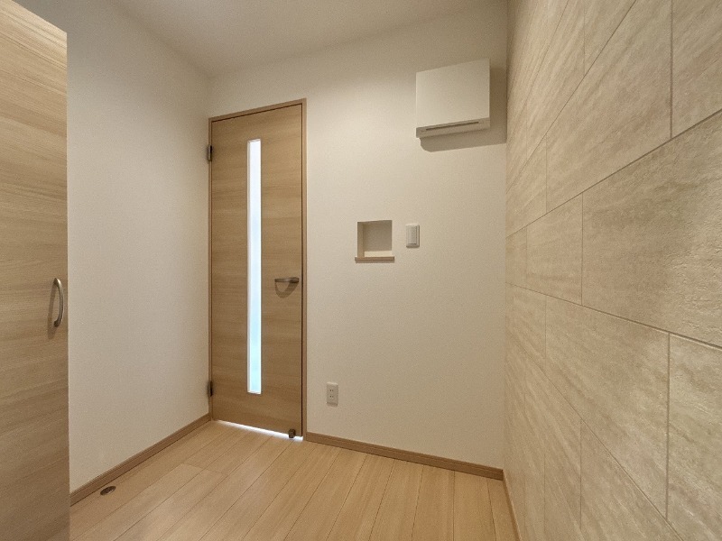 玄関収納もございます。