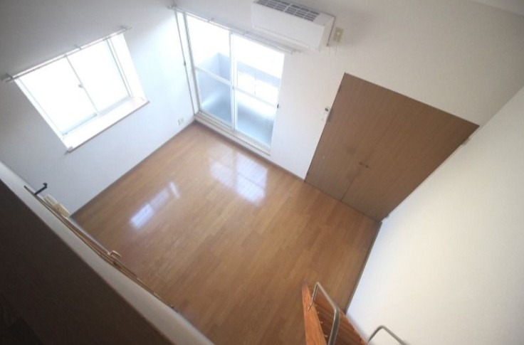 エアコン付きで一年中快適に過ごせます