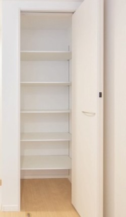 玄関収納もしっかりしております。