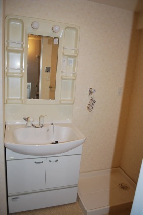 独立洗面台完備。