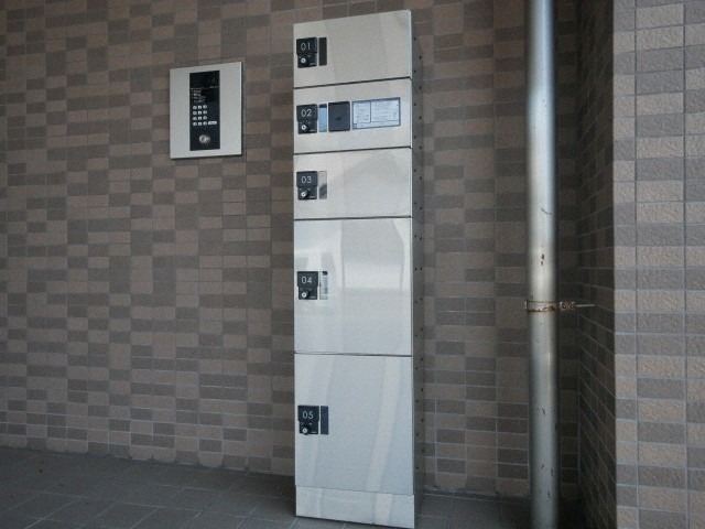 宅配ボックス完備。