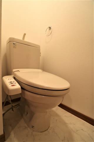 ウォシュレット完備です