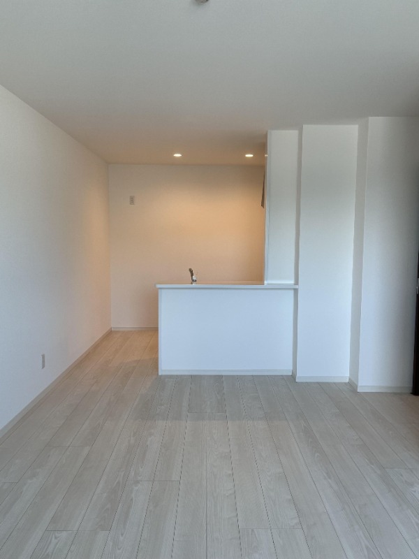 家具の配置がしやすいリビングですね