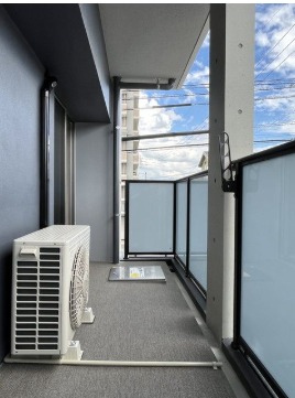 天気のいい日はこちらで洗濯物を干せます