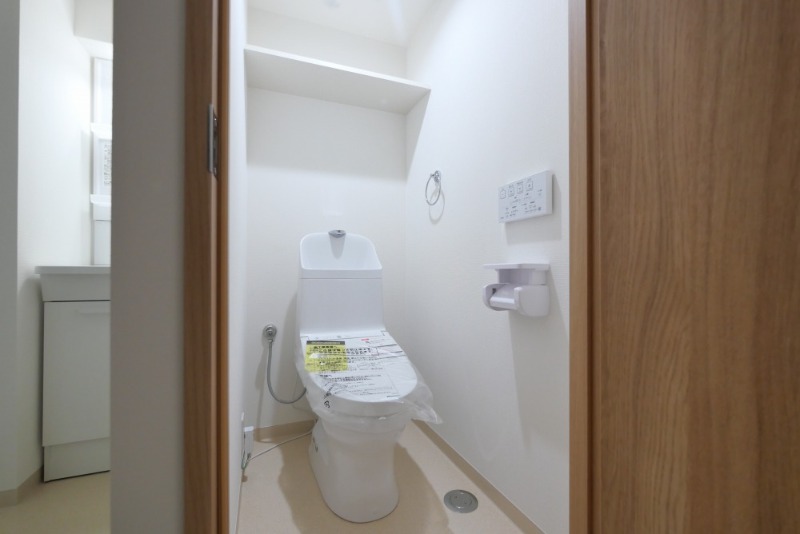 清潔感のあるトイレですね。