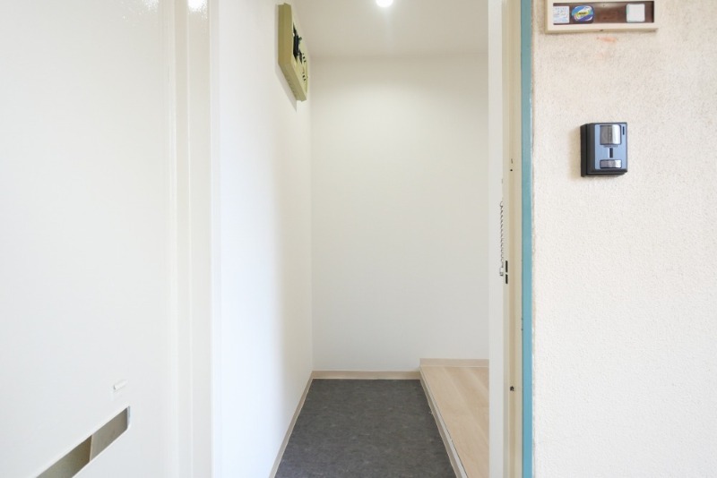 明るい玄関ですね。