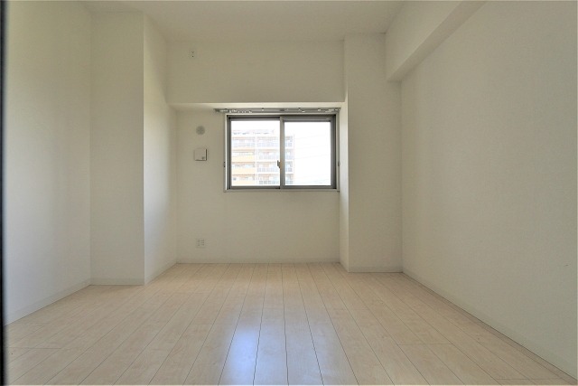 こちらは寝室にいかがでしょうか？？