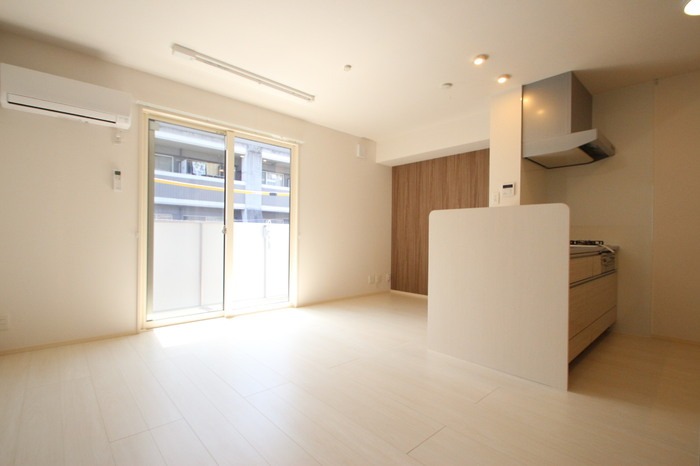 白貴重のおしゃれなリビングですね