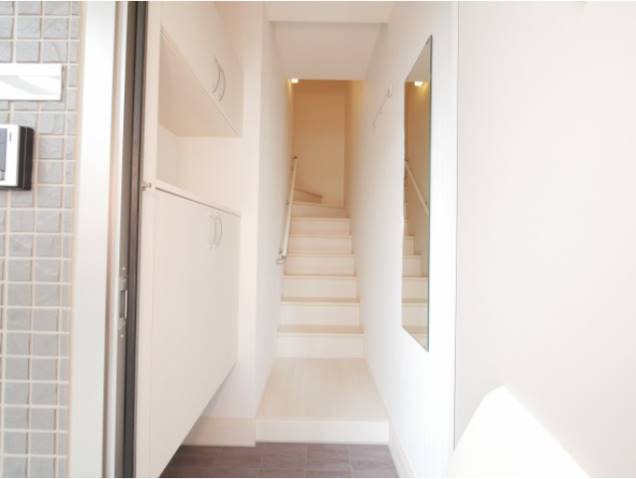 戸建て風の玄関でお出迎え