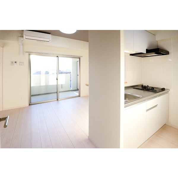 2口コンロ付のオシャレなシステムキッチンです