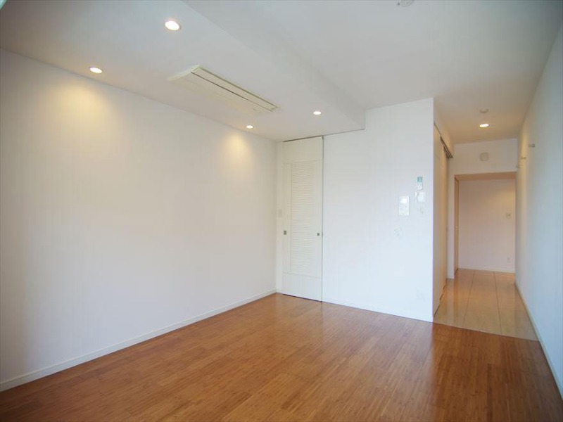 家具の配置がしやすいリビングですね