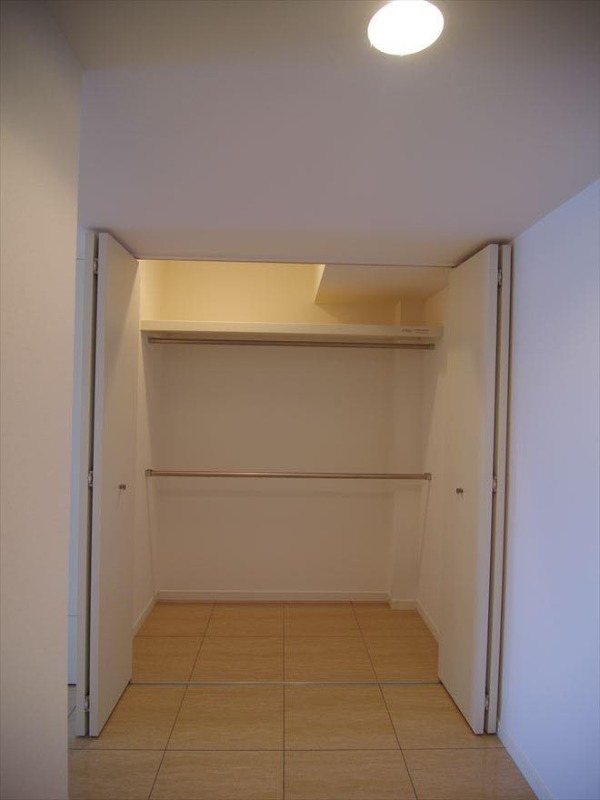 こちらは寝室にいかがでしょうか