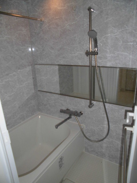 浴室乾燥付きバスルーム