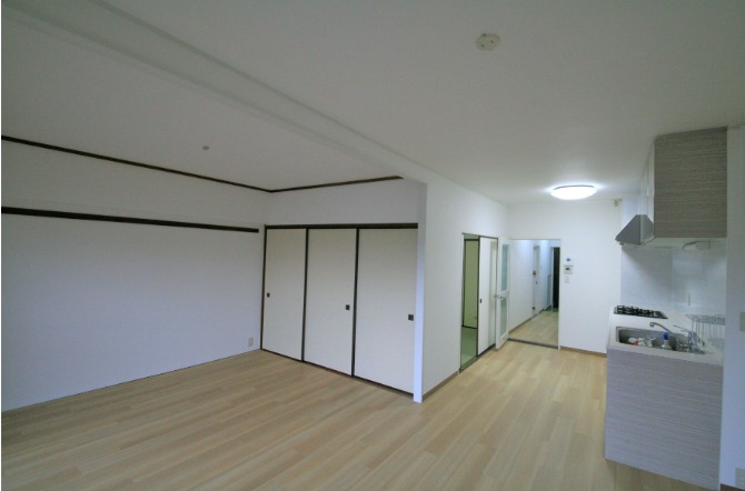 明るいリビングです