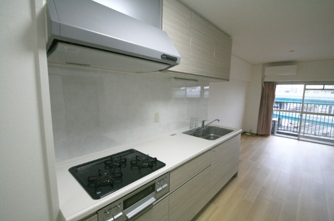 広々としたキッチンでお料理が捗りますね