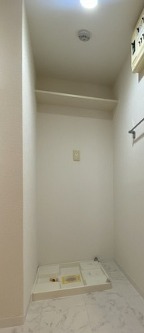 洗濯機は室内に置くことができます。