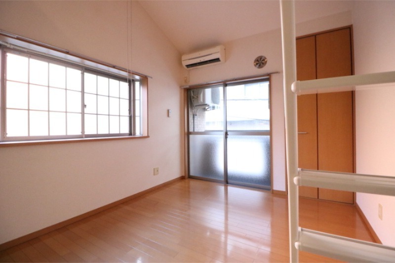 広々としたお部屋です。