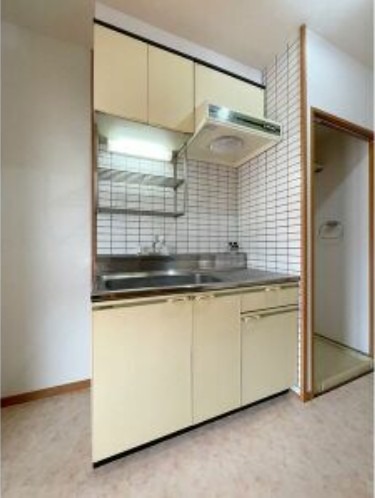 コンロは持込みタイプです