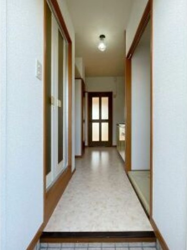 奥行きのある玄関です