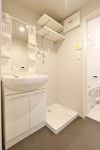 オシャレで使い勝手の良い洗面台です