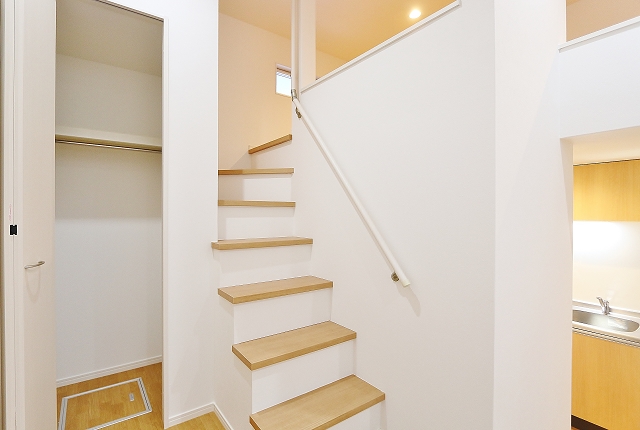 奥行きあるクローゼットです