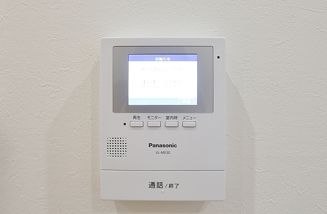 TVモニター付きインターホンで安心です