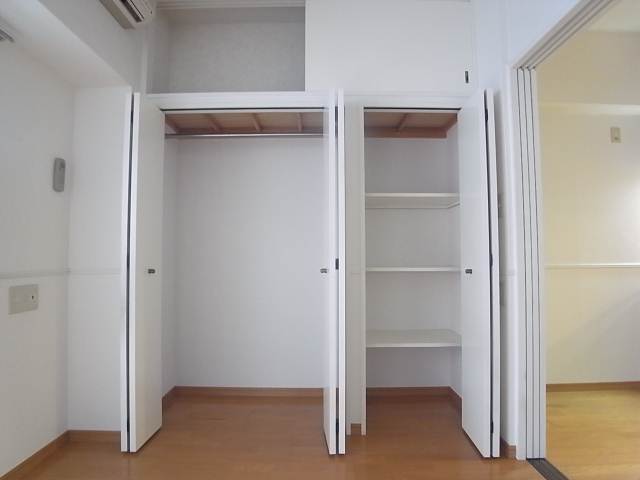 お荷物はこちらへ。