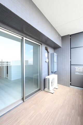 とても日当りの良いバルコニーですね